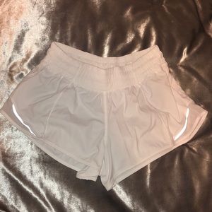 White lululemon shorts